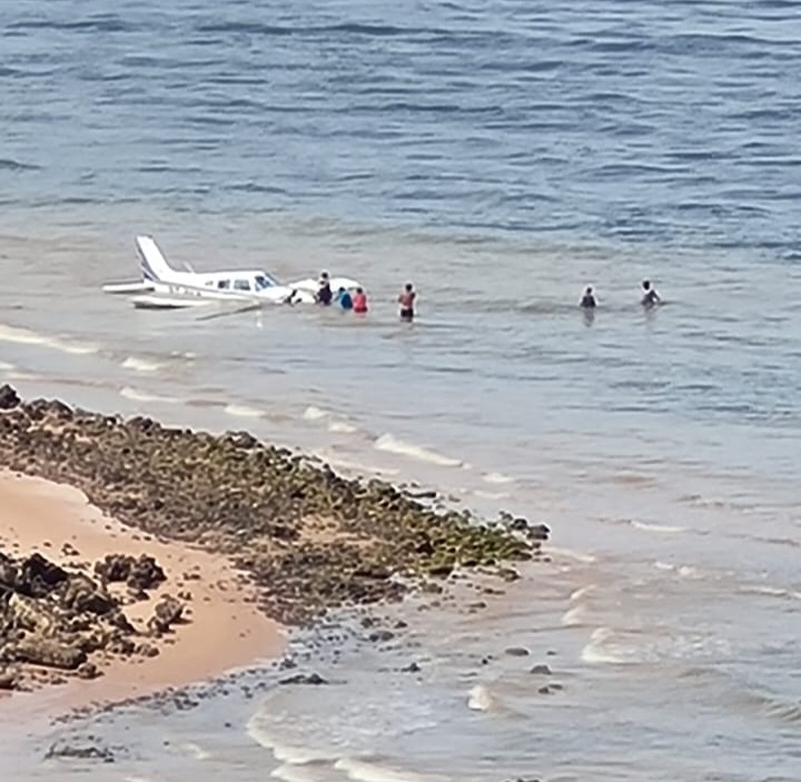 URGENTE-Mais-um-aviao-cai-em-Sao-Luis.jpg