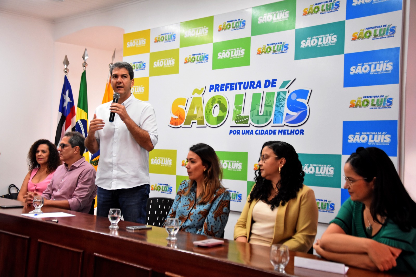 FOTO-4-Prefeito-Eduardo-Braide-assina-Ordem-de-Servico-para-requalificacao-do-Complexo-Trapiche-Santo-Angelo.jpeg