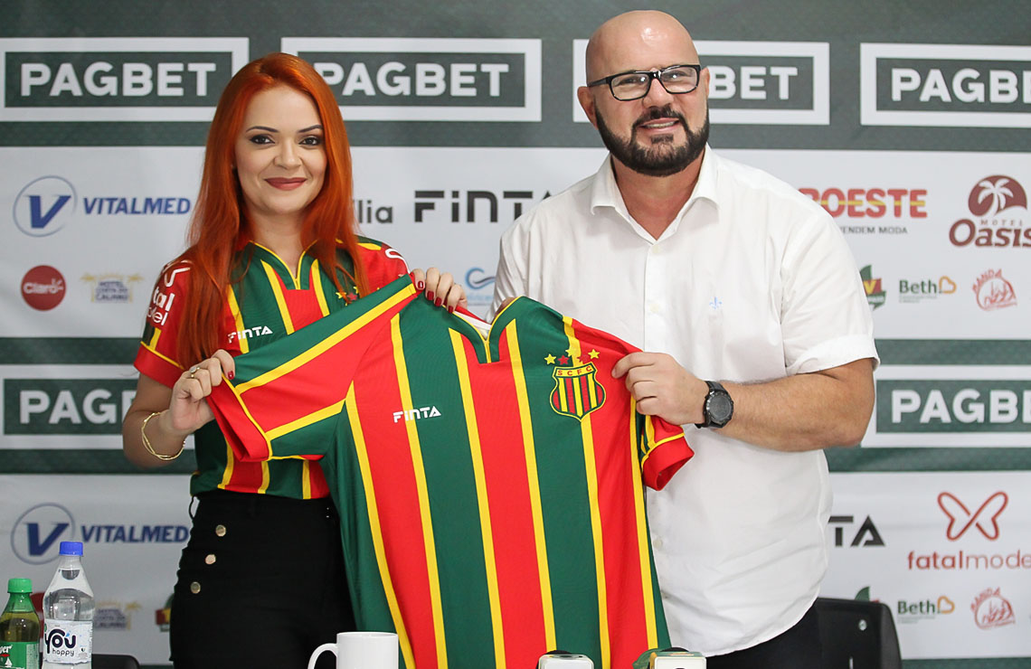 Sergio_Frota_Nina_Sag.jpg