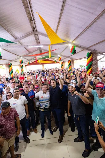 Orleans Brandão arrasta multidão em Tutóia e amplia força política no litoral maranhense
