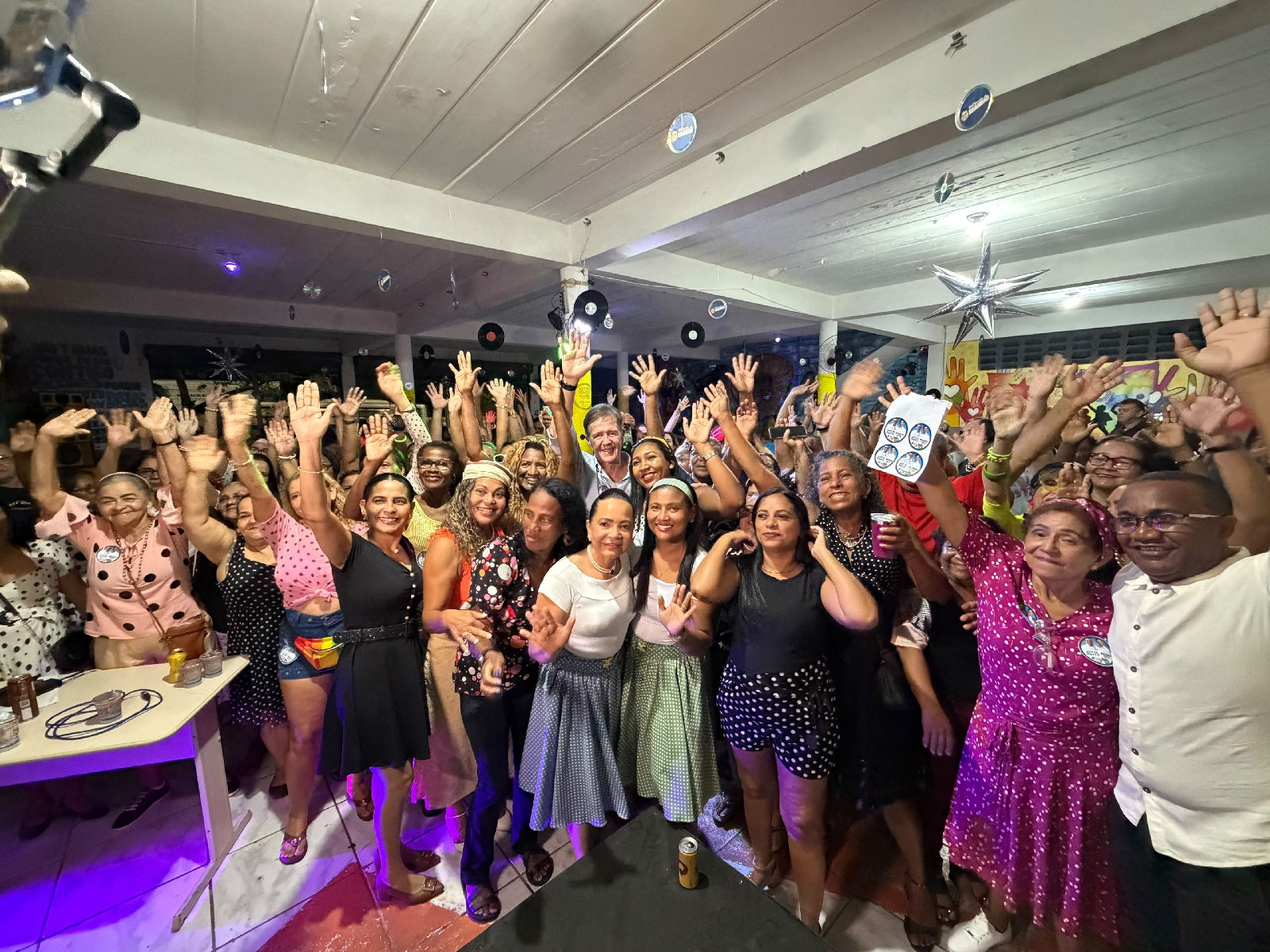 Concita Pinto promove Baile Retrô e reúne lideranças em noite de confraternização