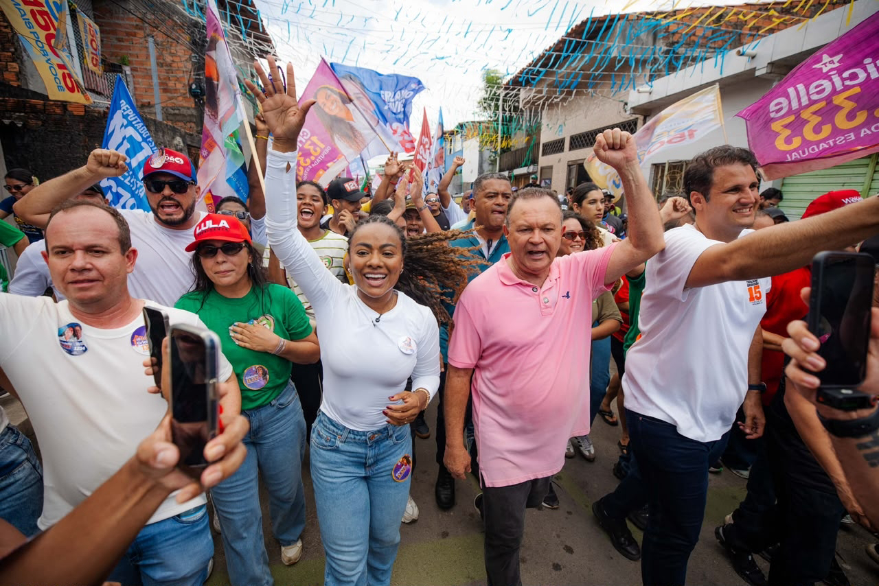 Brandão, Orleans e Cricielle reúnem mais de 1,5 mil pessoas em caminhada no São Francisco